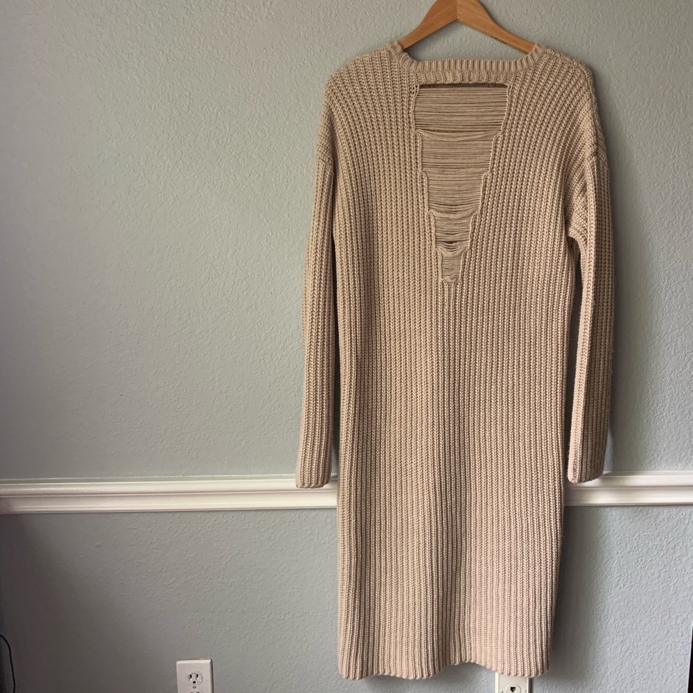 Xhiliration HiLow Chunky Sweater- Cool Back Detail